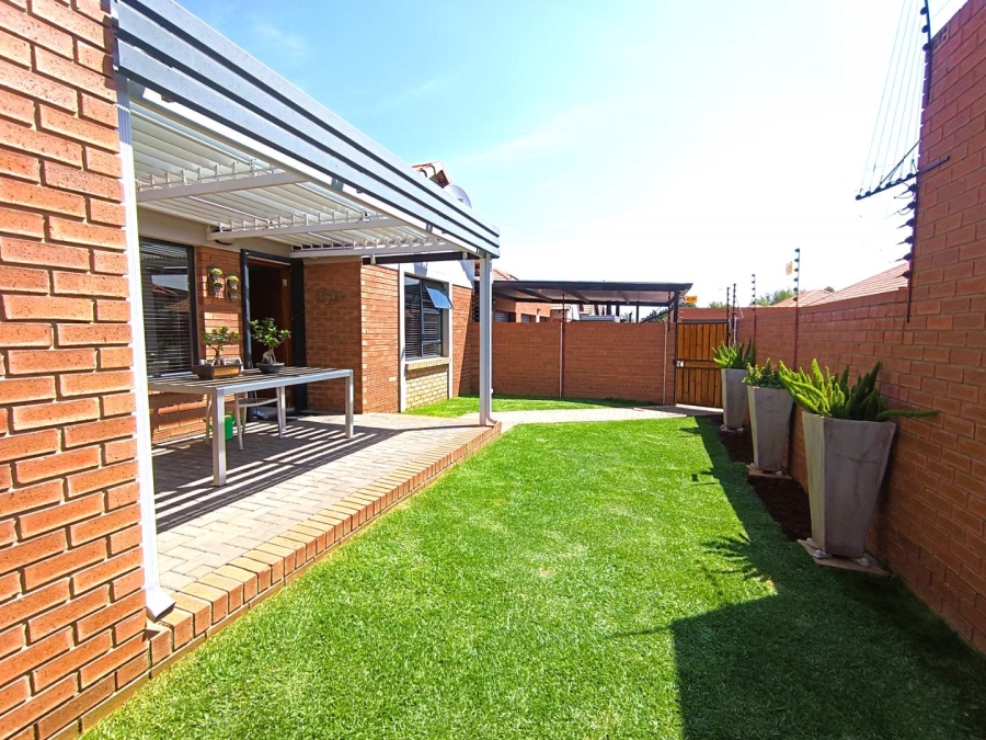 3 Bedroom Property for Sale in Langenhovenpark Free State